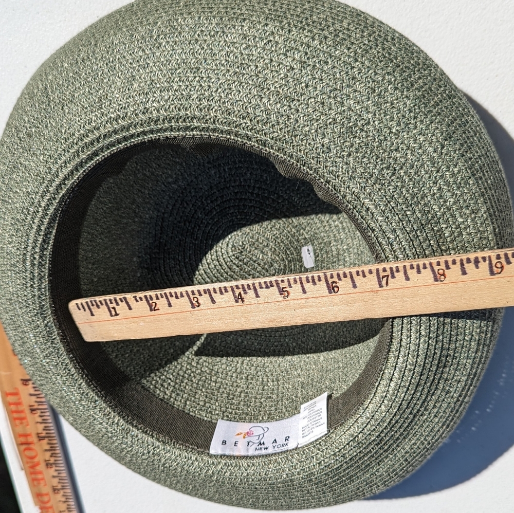 Sage green Betmar New York woven hat EUC - Picture 5 of 6
